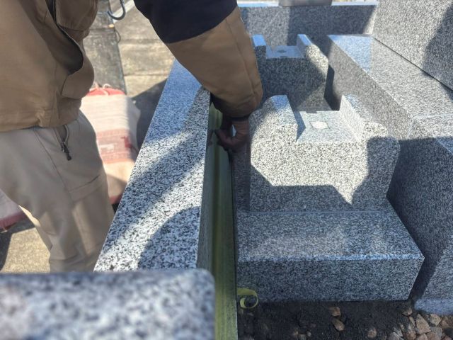 海津市岡区墓地　お墓リフォーム　⑥愛媛県産大島石の墓石建立